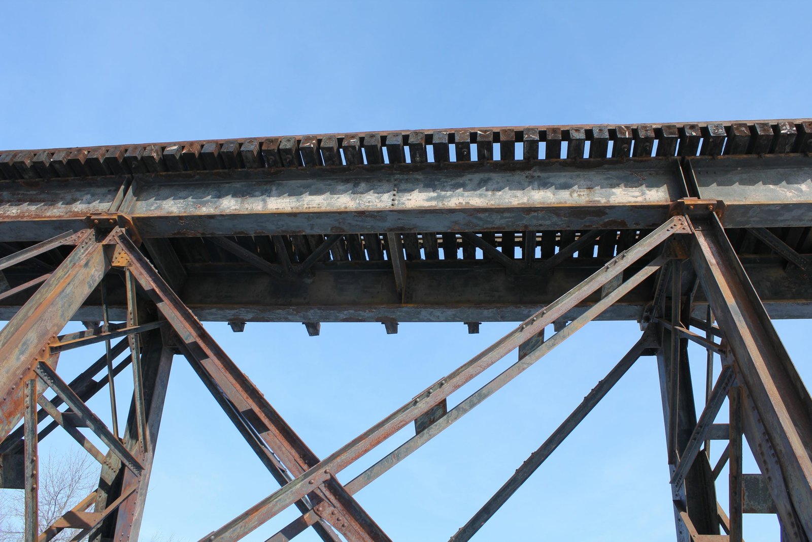 Typical west approach span